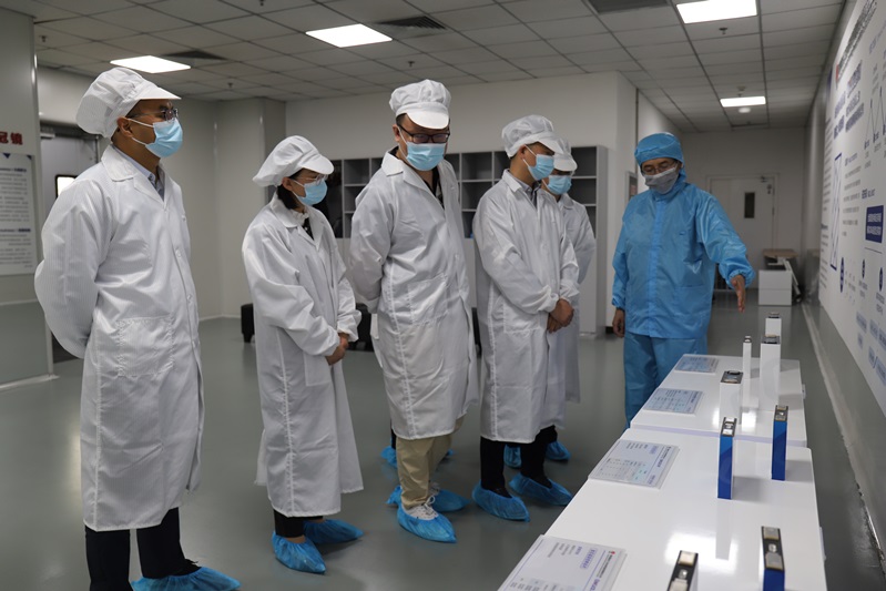 交流共建促提升++聯(lián)動賦能助發(fā)展——西安工業(yè)大學高分子材料教工黨支部至西安分公司黨支部開展產學研交流1_1.jpg